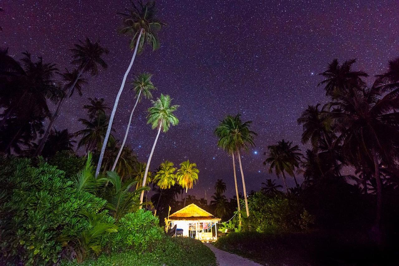 Pinang Island - Private Island Sea View Bungalows Singkil  Eksteriør billede