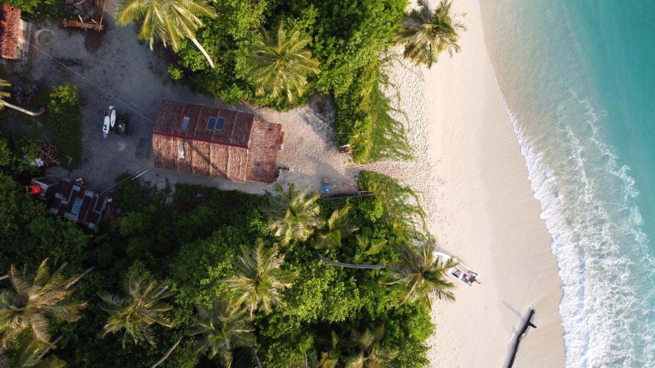Pinang Island - Private Island Sea View Bungalows Singkil  Eksteriør billede