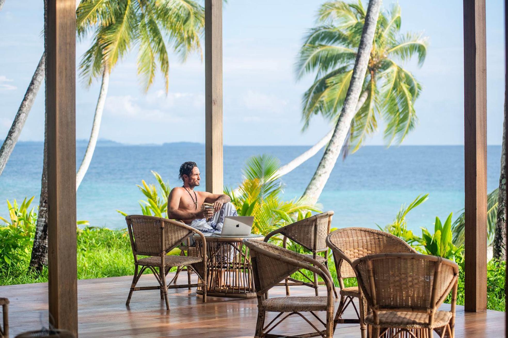 Pinang Island - Private Island Sea View Bungalows Singkil  Eksteriør billede