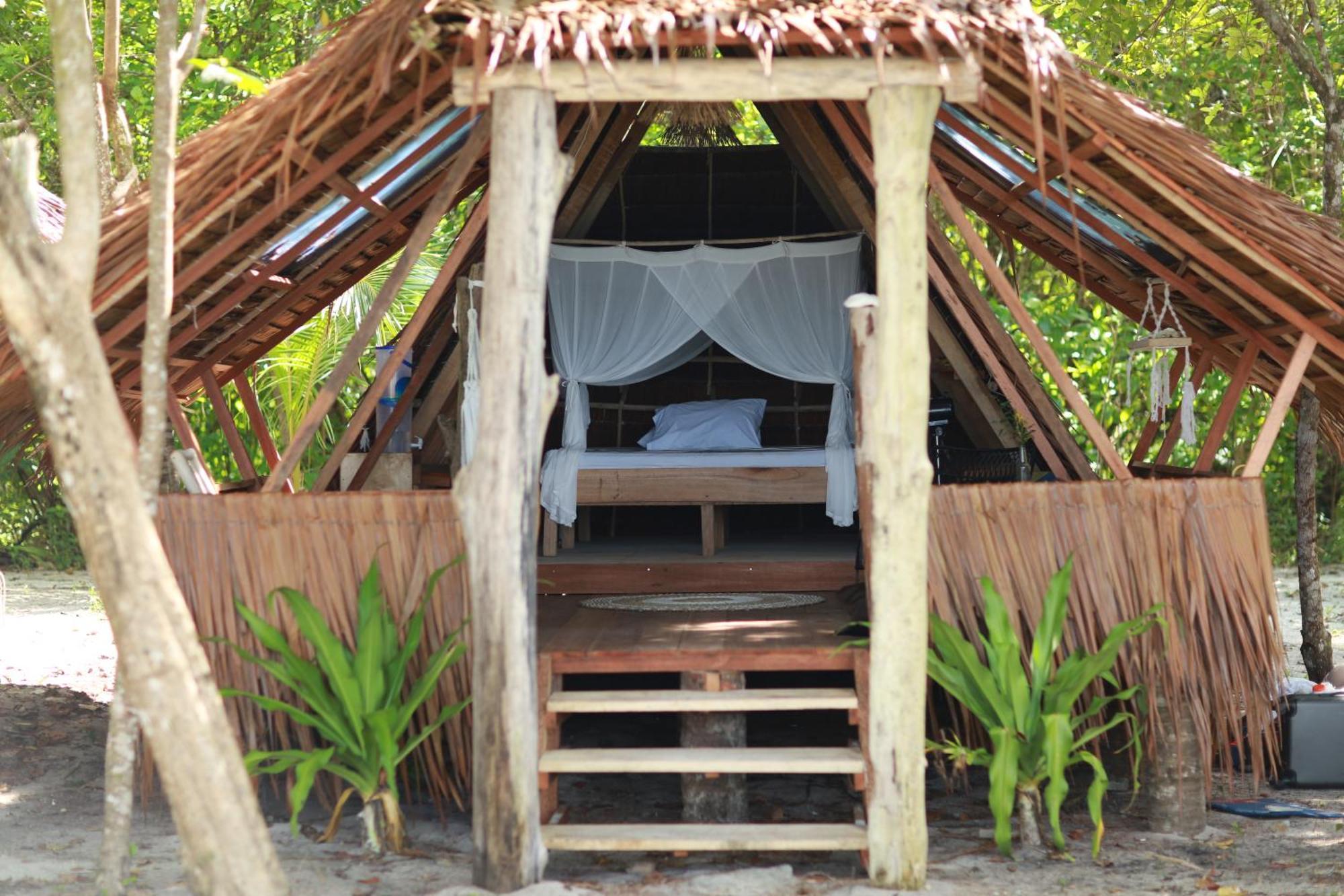 Pinang Island - Private Island Sea View Bungalows Singkil  Eksteriør billede